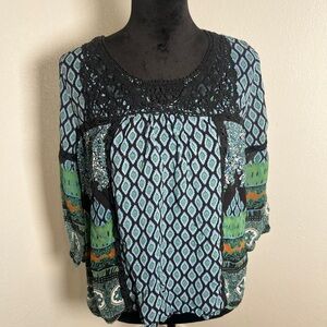 Bila Black and Green Geometric Blouse